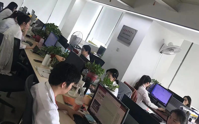 成華制造起重大數(shù)據(jù)運營中心一角